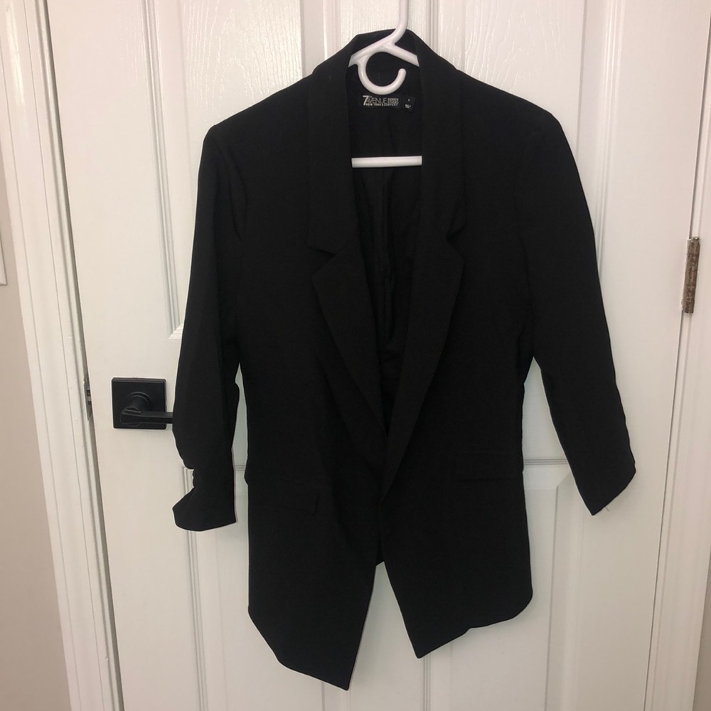 NY&CO BOYFRIEND BLAZER!
